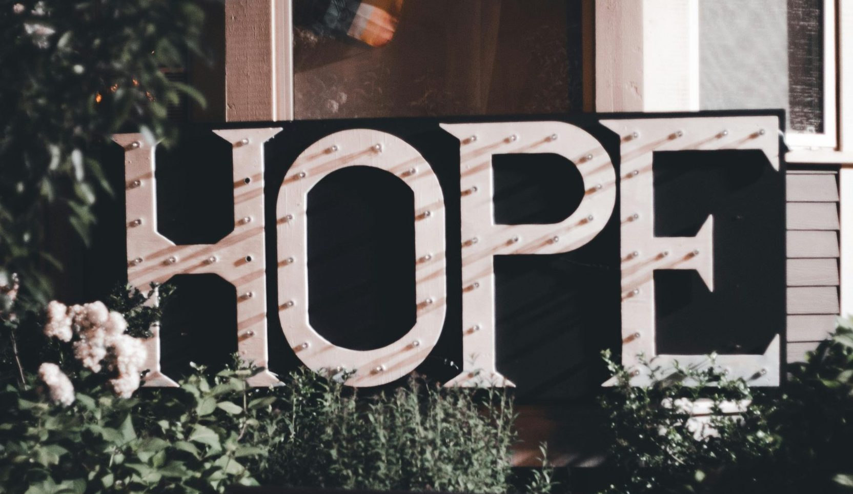 Image of a sign that says hope.